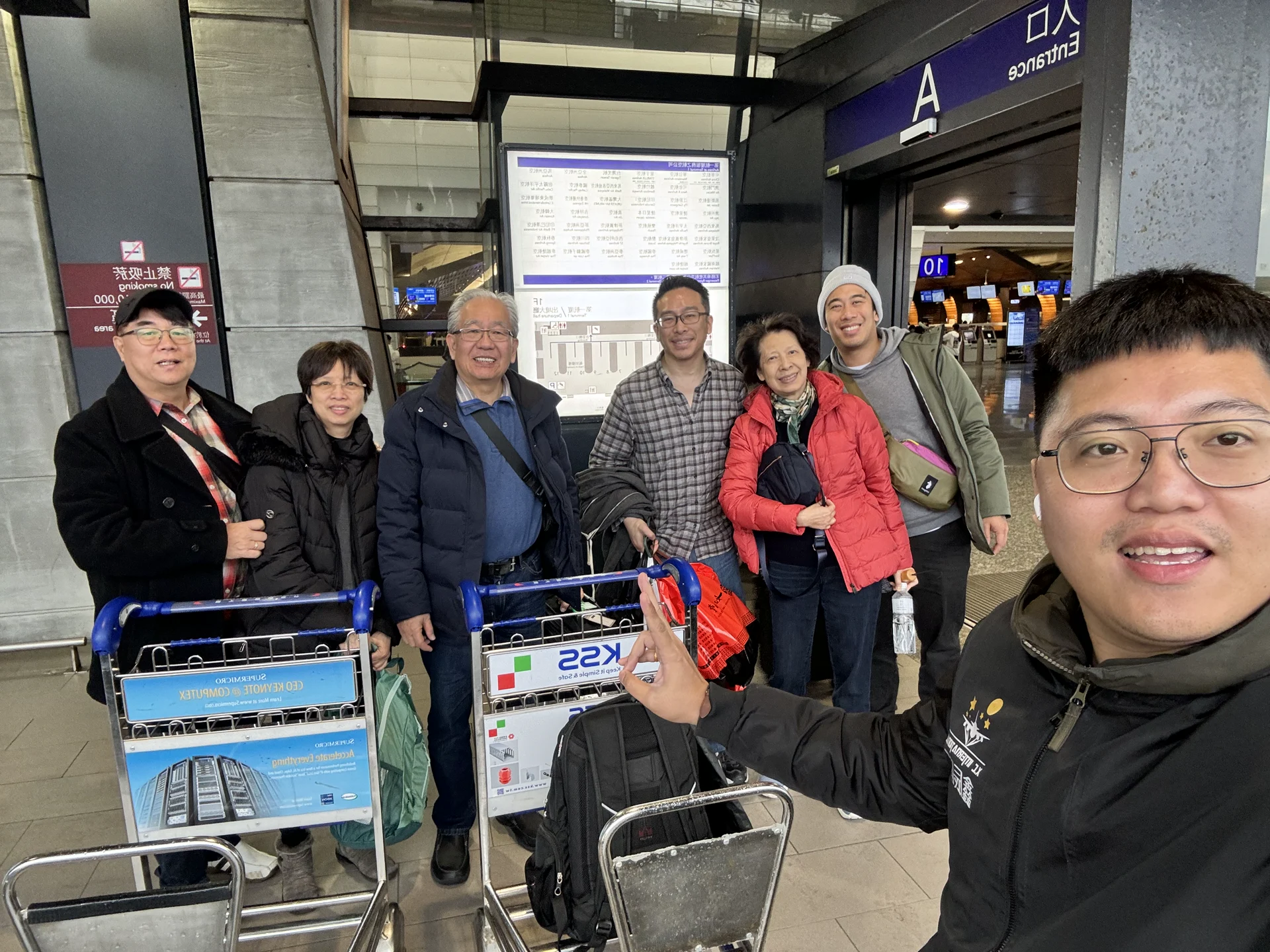 鑫辰機場接送旅客實拍