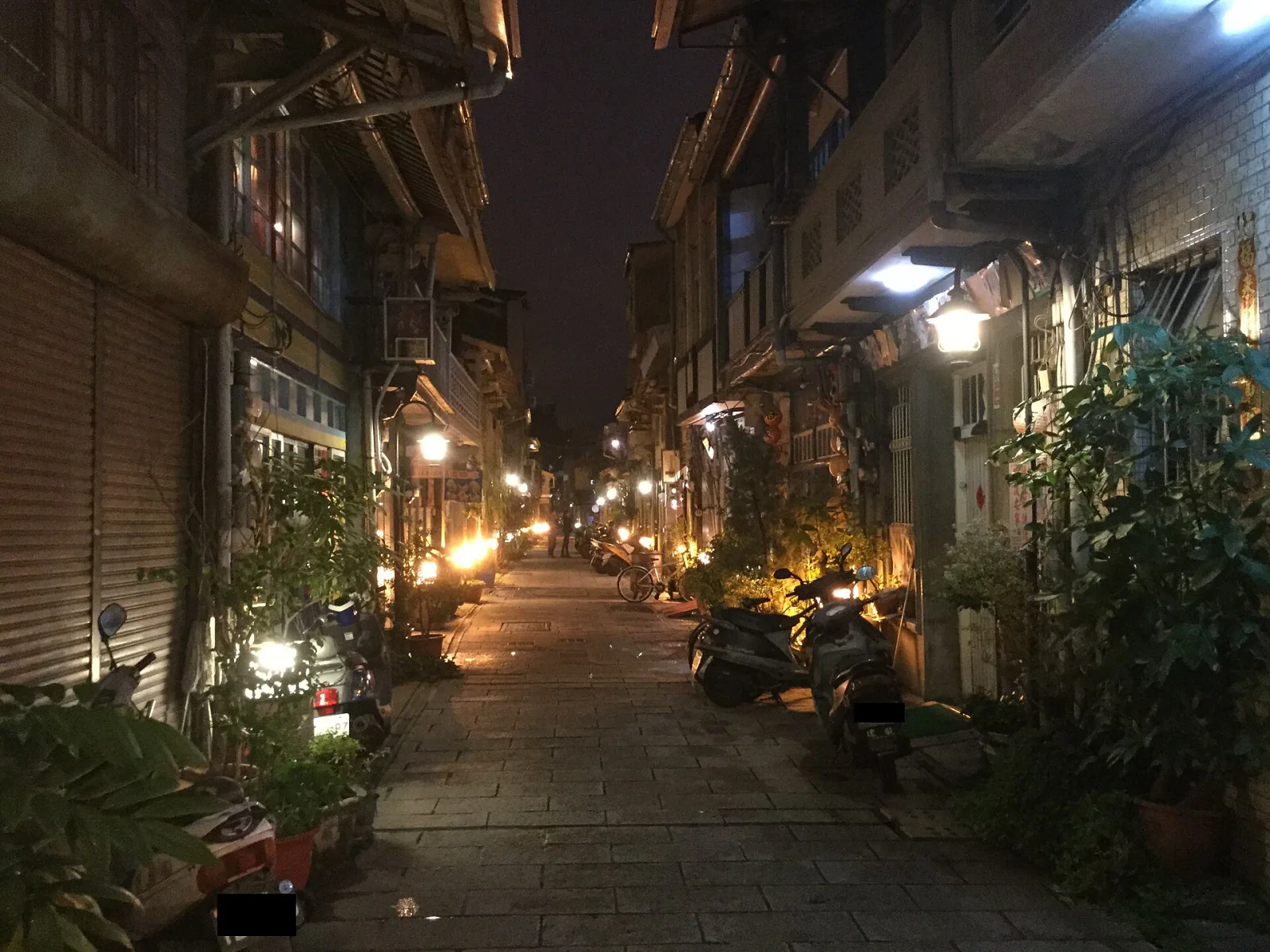 臺南・高雄・屏東5日包車｜安平古堡・東港漁港漁產品直銷中心 — 路線代表景點｜實際景觀依季節與天候而異