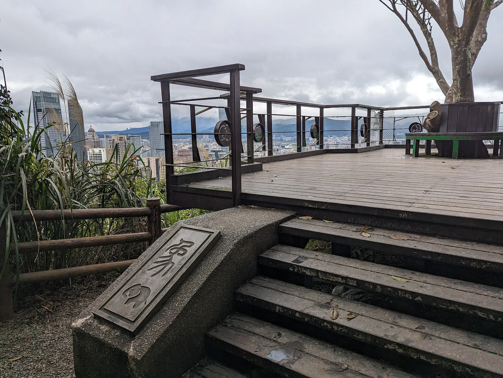臺北・屏東等地10日包車|台北101觀景台・海洋生物博物館